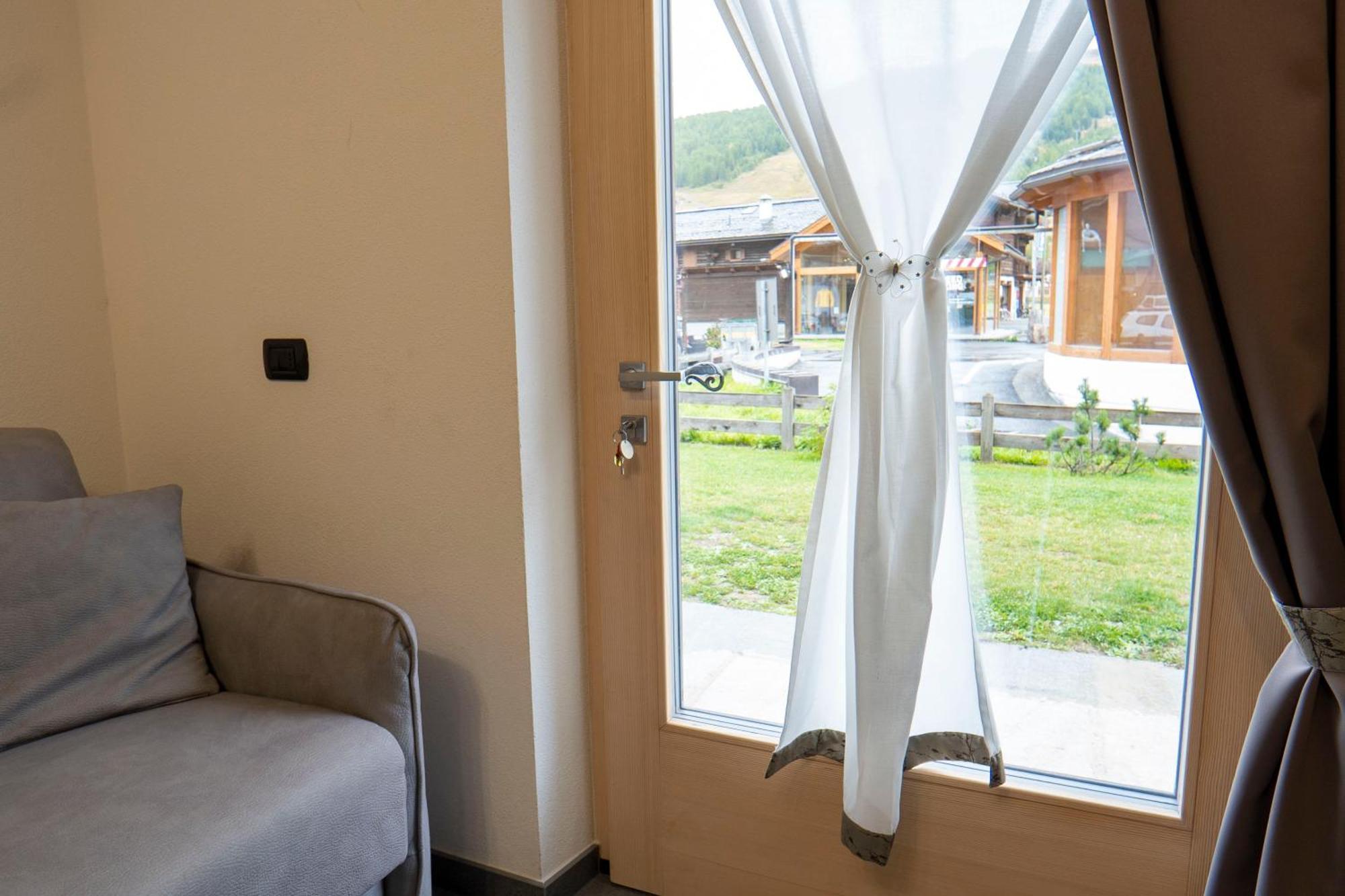Al Camanel Apartment Livigno Exterior photo